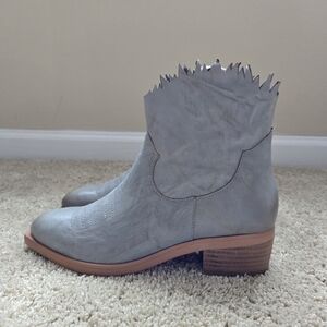 Roan by Bed Stu diabolical alkaline bootise gray side zip womens 8.5